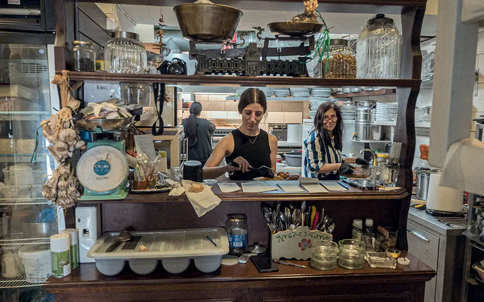 9 étapes savoureuses dans les Cyclades pour des saveurs authentiques 4 9 étapes savoureuses dans les Cyclades pour des saveurs authentiques - 9 étapes savoureuses dans les Cyclades pour des saveurs authentiques