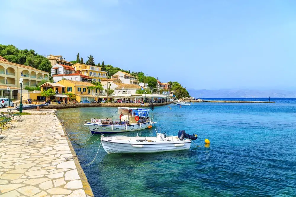 Où séjourner à Corfou : Les meilleurs hôtels, Airbnb pour profiter de vos vacances 15 kassiopi corfu meilleurs endroits pour rester