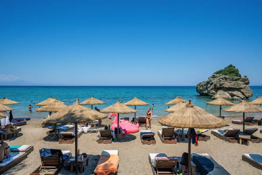 Les 15 plus belles plages de Zante et comment y aller 2 Porto Azzuro Beach Bar