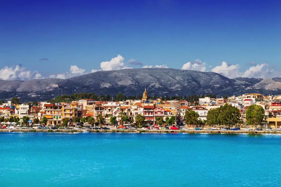 La ville de Zante vue de la mer