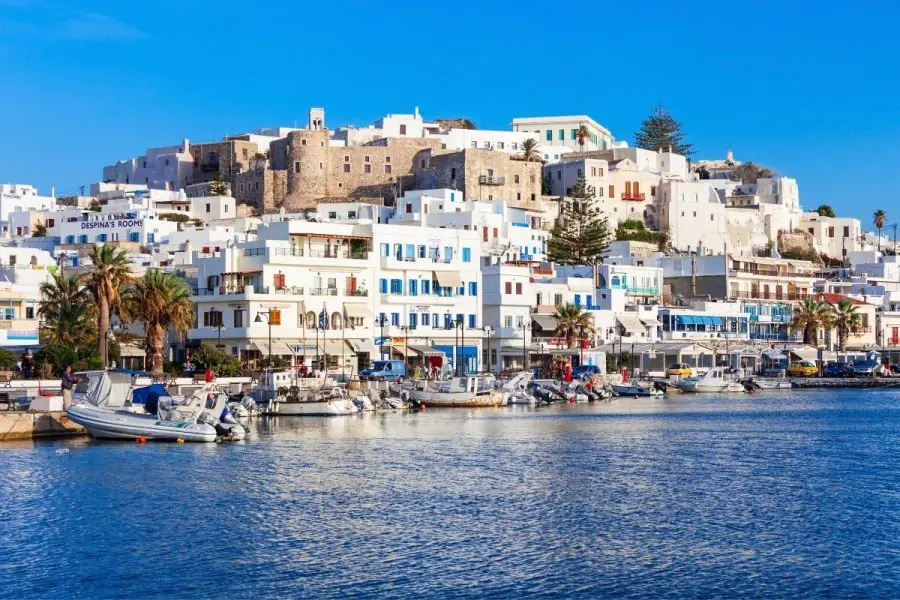Îles Cyclades : Le guide de voyage pour des vacances parfaites en 2022 7 Îles Cyclades : Le guide de voyage pour des vacances parfaites en 2022 - Îles Cyclades : Le guide de voyage pour des vacances parfaites en 2022