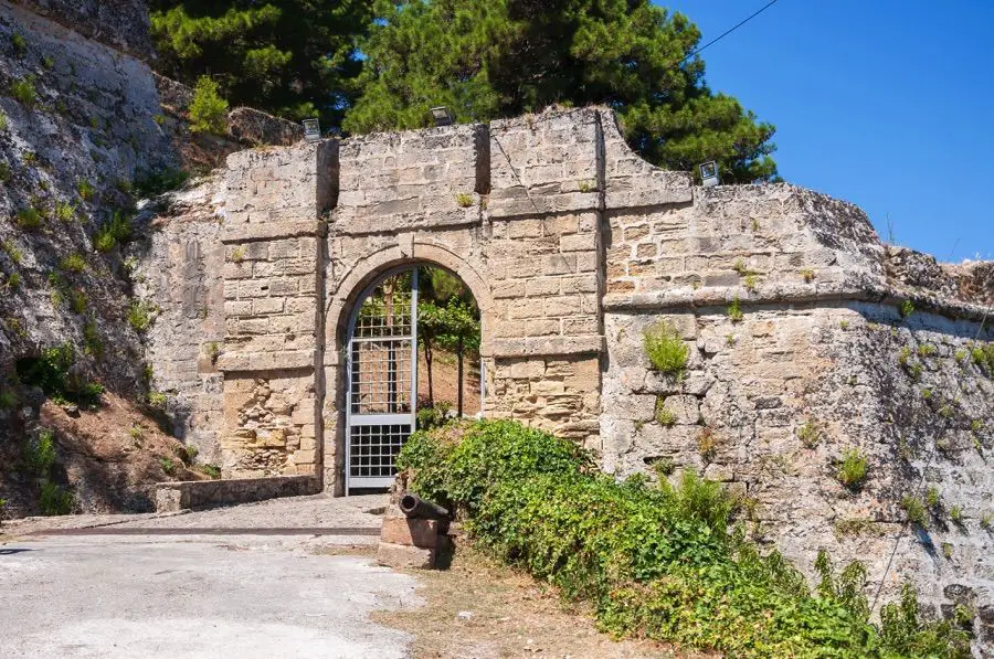 Entrée du château vénitien de Zakynthos
