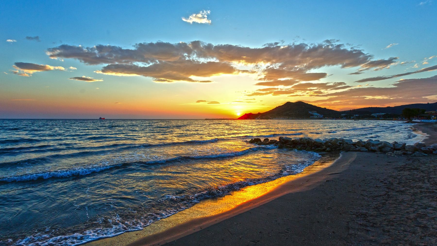 La plage d'Alykes à Zante en Grèce : Guide de voyage 2022 - La plage d'Alykes à Zante en Grèce : Guide de voyage 2022