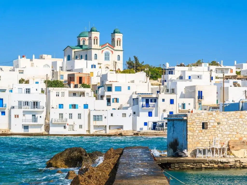 Pourquoi les maisons sont blanches et bleues à Paros ? 1 Pourquoi les maisons sont blanches et bleues à Paros ? - Pourquoi les maisons sont blanches et bleues à Paros ?