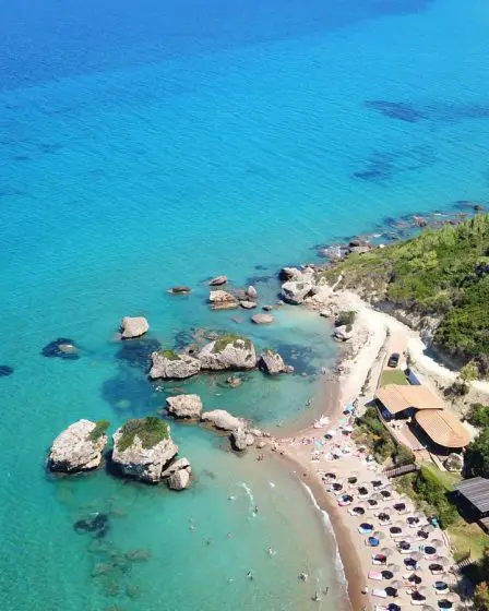 Porto Azzuro, une des meilleurs plage de Zante : Guide de voyage 2022 - Porto Azzuro, une des meilleurs plage de Zante : Guide de voyage 2022