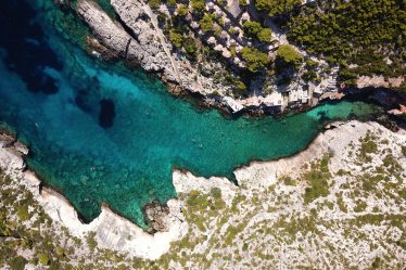 La plage de Porto Limnionas à Zakynthos, nos conseils pour en profiter à fond - La plage de Porto Limnionas à Zakynthos, nos conseils pour en profiter à fond