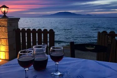 Plage de Psarou à Zante : Une ville balnéaire au calme - Plage de Psarou à Zante : Une ville balnéaire au calme