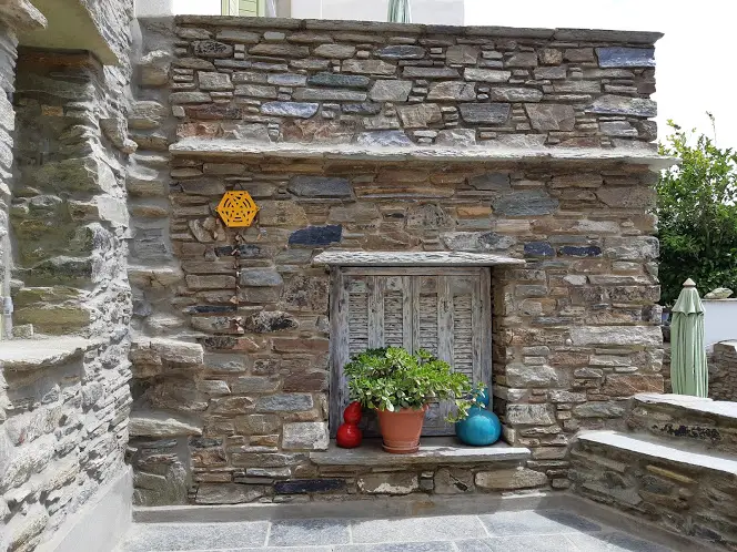 Pourquoi les maisons sont blanches et bleues à Paros ? 4 Pourquoi les maisons sont blanches et bleues à Paros ? - Pourquoi les maisons sont blanches et bleues à Paros ?