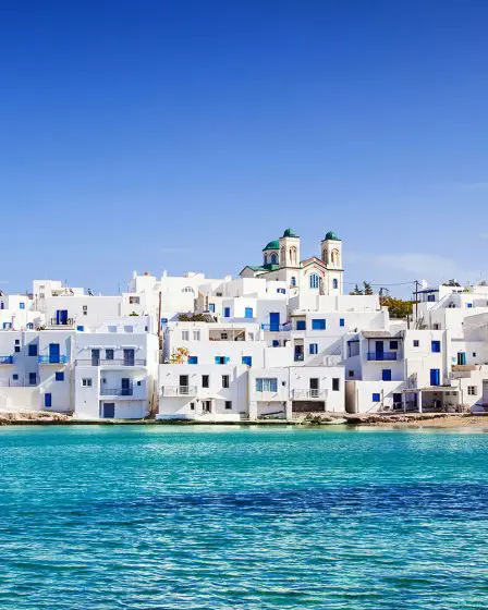 Pourquoi les maisons sont blanches et bleues à Paros ? - Pourquoi les maisons sont blanches et bleues à Paros ?