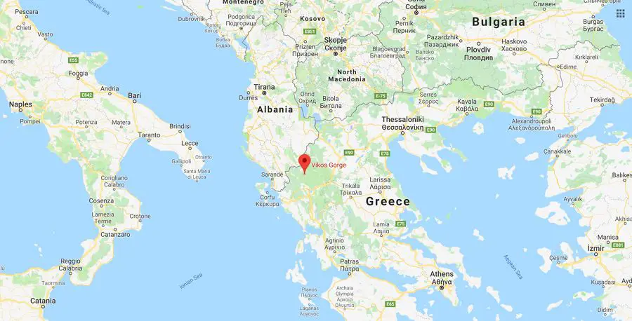 Où se trouvent les gorges de Vikos en Grèce ?