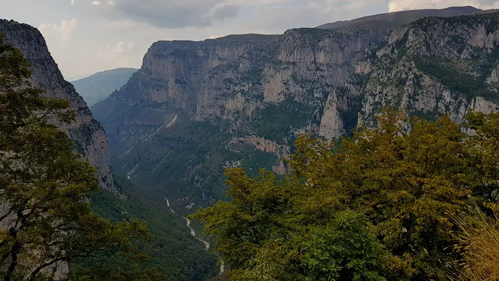 point de vue oxya de la gorge vikos