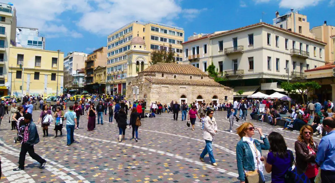 choses à faire en grèce visiter la place monastiraki