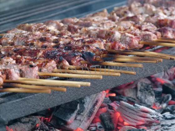 Des vacances après avoir parcouru le monde en sac à dos 10 brochettes d'agneau grèce