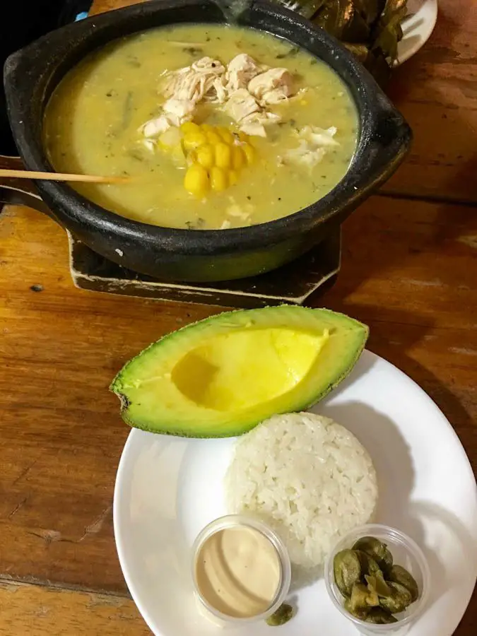 voyage à bogota quoi manger