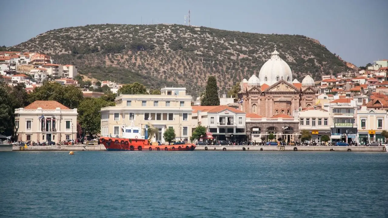 Les 10 plus grandes îles de Grèce que vous pouvez visiter cet été 2022 2 L'île de Lesbos en Grèce