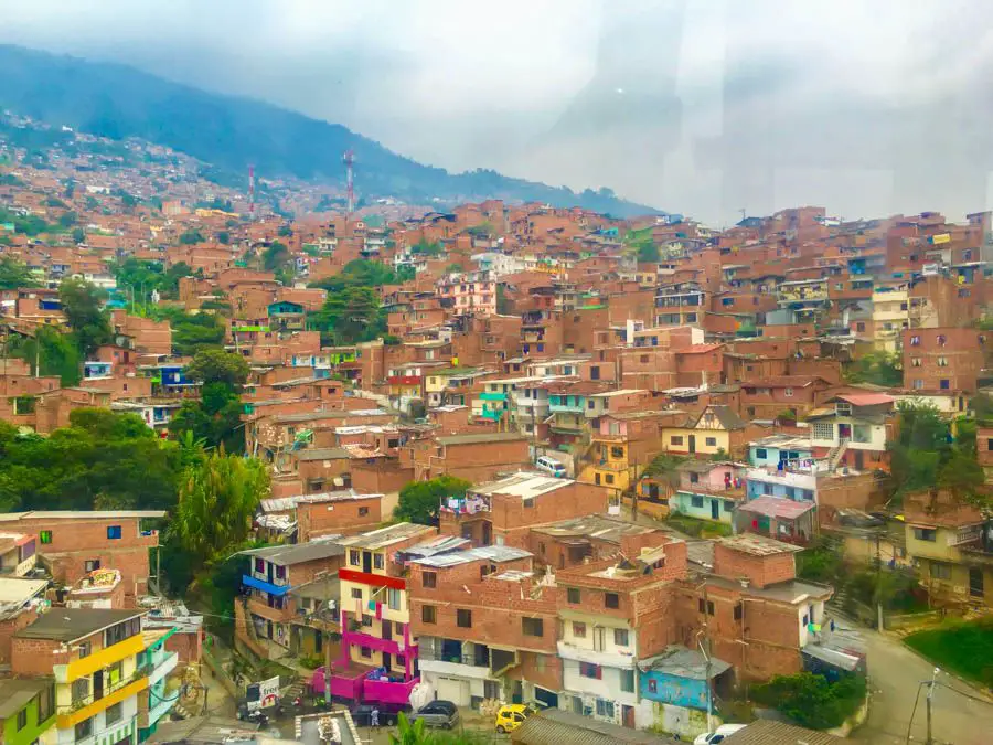 Voyager à Medellin, Colombie : Nos premières impressions et expériences 9 voyage à medellin en métro calbe