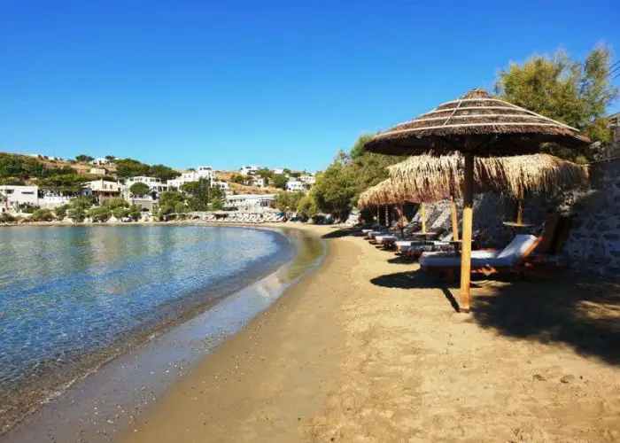 Plage de Megas Gialos travelpassionate