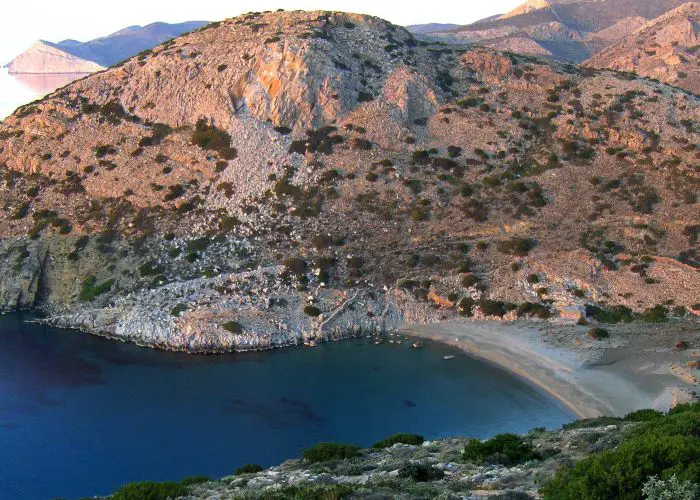 plage de varvarousa syrosisland.gr