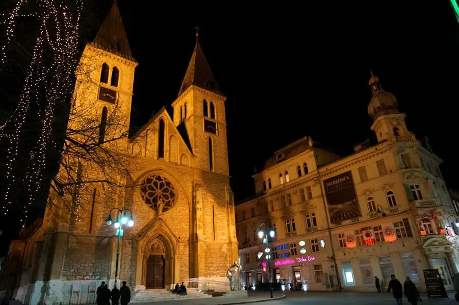 La cathédrale du Sacré-Cœur à Sarajevo, en Bosnie.