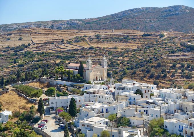 Le village de montagne de Lefkes à Paros