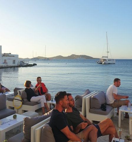 Les 10 meilleurs bars et clubs de Paros en 2023, là où il faut être pour la vie nocturne - Les 10 meilleurs bars et clubs de Paros en 2023, là où il faut être pour la vie nocturne