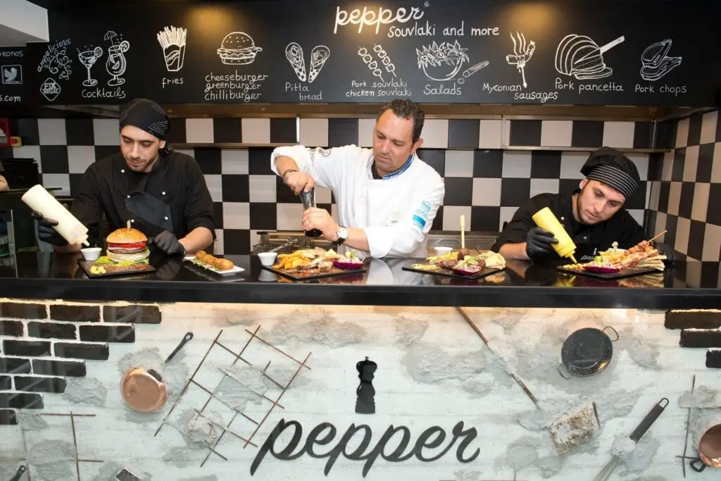 10 meilleurs restaurants de la ville de Mykonos | Où manger grec ? 19 Pepper, les meilleurs restaurants de la ville de Mykonos