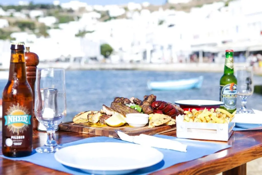 10 meilleurs restaurants de la ville de Mykonos | Où manger grec ? 18 Captain's, les meilleurs restaurants de la ville de Mykonos