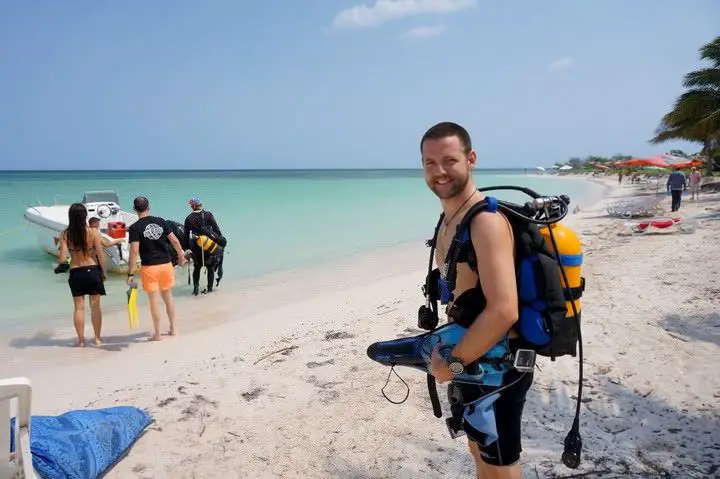 Nick Diving Cayo Jutias