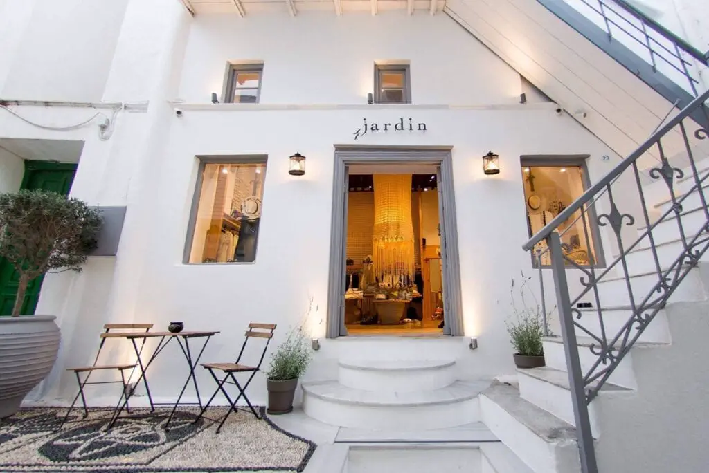 Les meilleurs magasins de Mykonos pour faire du shopping en 2022 5 Jardin, Mykonos Shopping