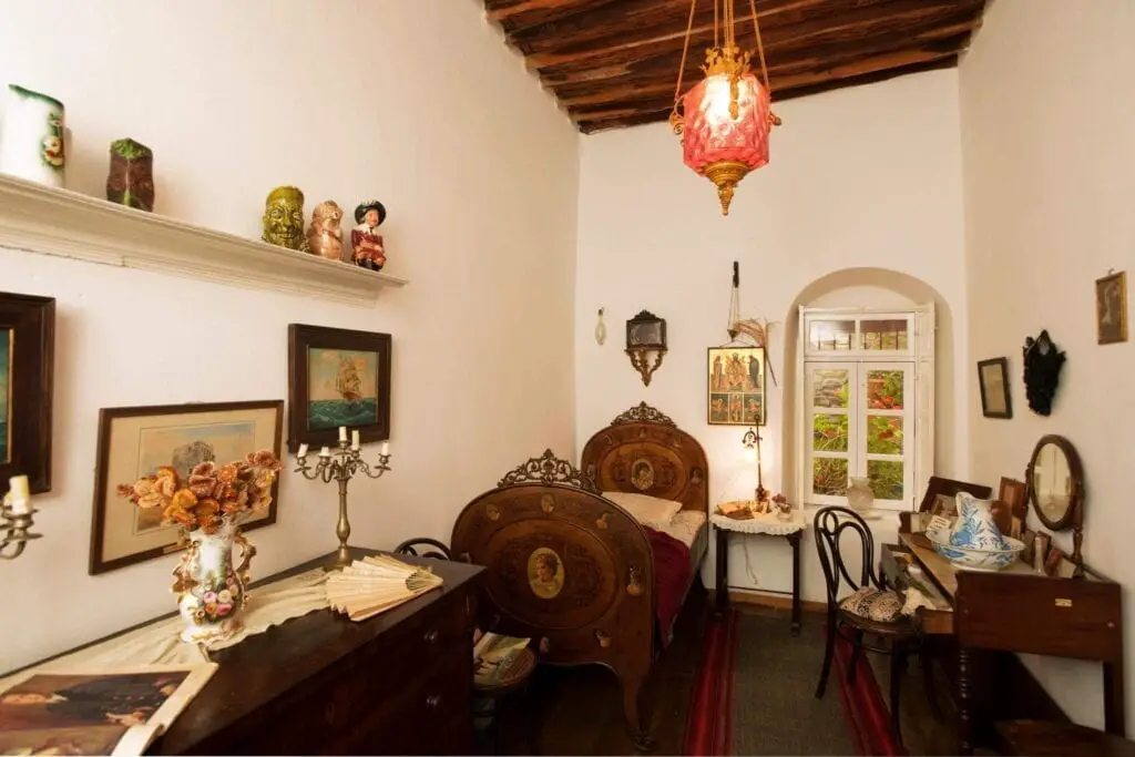 Les meilleurs endroits à visiter à Mykonos en 2022 11 La maison de Lena, Mykonos