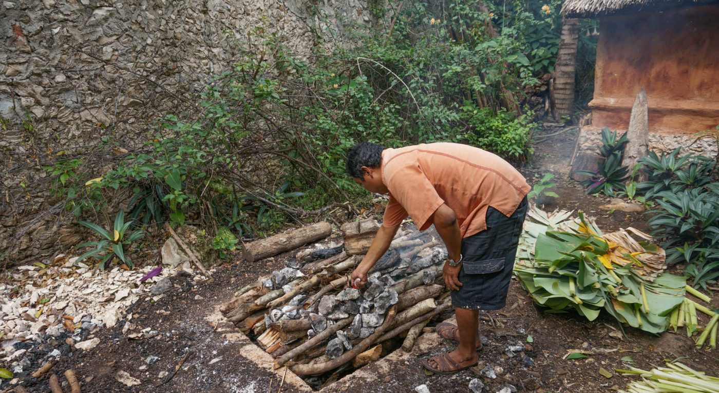 Tamales chauds ! Apprendre à cuisiner dans la terre...à la manière des Mayas 1 Tamales chauds ! Apprendre à cuisiner dans la terre...à la manière des Mayas - Tamales chauds ! Apprendre à cuisiner dans la terre...à la manière des Mayas
