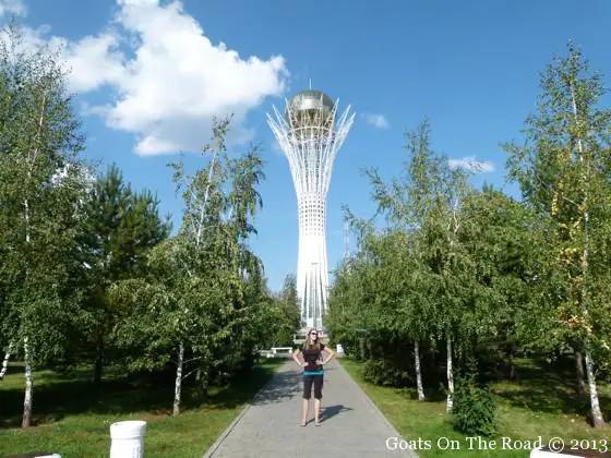 Astana - Le Dubaï de l'Asie centrale 3 Bayterek - Un des nombreux bâtiments futuristes d'Astana