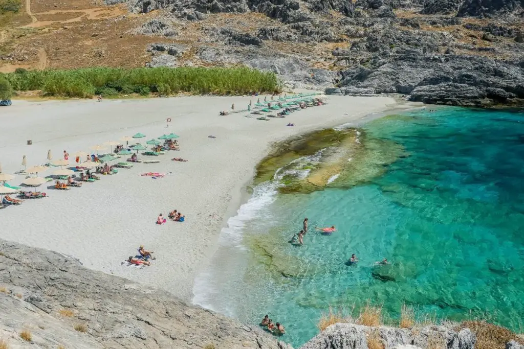 Les plus belles plages de Santorin, avec eau cristalline et décors incroyable 7 Les plus belles plages de Santorin, avec eau cristalline et décors incroyable - Les plus belles plages de Santorin, avec eau cristalline et décors incroyable