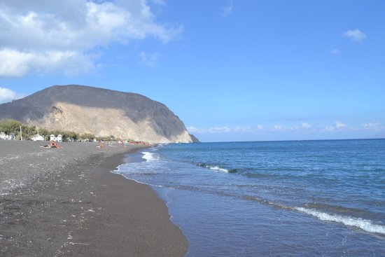 Les plus belles plages de Santorin, avec eau cristalline et décors incroyable 4 Les plus belles plages de Santorin, avec eau cristalline et décors incroyable - Les plus belles plages de Santorin, avec eau cristalline et décors incroyable