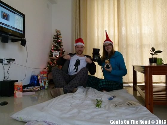 Célébrer Noël à Yangzhou, en Chine 3 nous ouvrant les cadeaux de noël 2012
