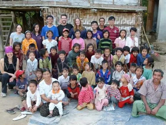 Rétrospective de 2012 - Une année très mémorable ! 2 village de naloy enseigner l'anglais