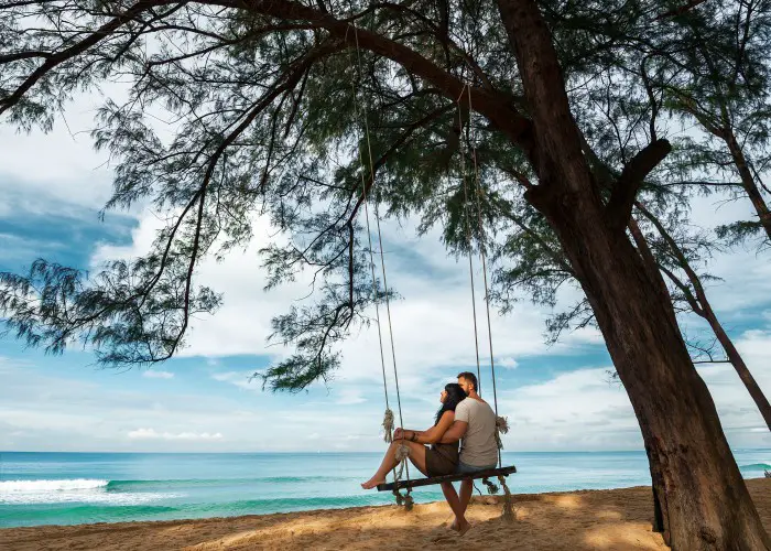 couple grèce balançoire Sotnikov Misha shutterstock