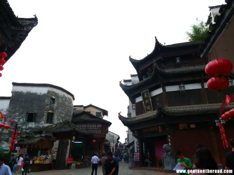 Beautiful Chinese architecture, Tunxi, China Un endroit idéal pour les routards à petit budget - Un endroit idéal pour les routards à petit budget