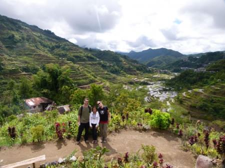 Us with our new friend Doreen Banaue - Impossible de parcourir les terrasses sous une pluie torrentielle ! - Banaue - Impossible de parcourir les terrasses sous une pluie torrentielle !