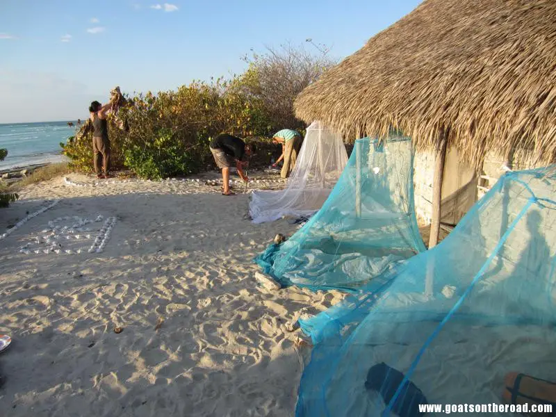 Our camp for the night on Rolas Island, Mozambique Île Matemo et île Rolas - Île Matemo et île Rolas