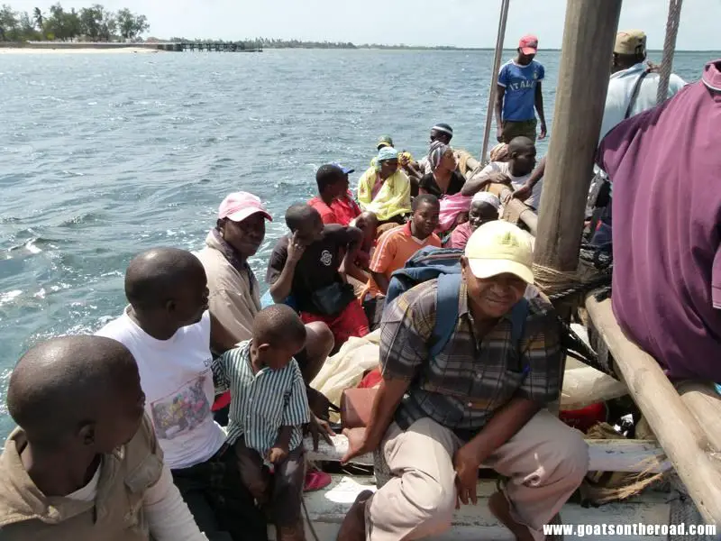 the very full boat ride back to the mainland, Quirimbas Archipelago, Mozambique Île Matemo et île Rolas - Île Matemo et île Rolas