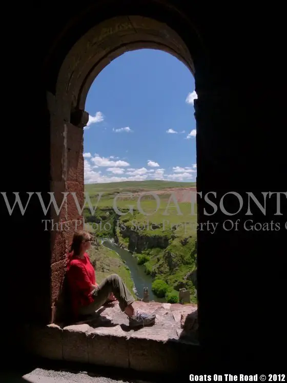 Vue sur l'Arménie depuis la mosquée d'Ani. Turquie orientale ruines d'ani