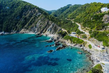 Île de Skopelos : Découvrez des plages magnifiques et des tavernes tout à fait traditionnelles - Île de Skopelos : Découvrez des plages magnifiques et des tavernes tout à fait traditionnelles