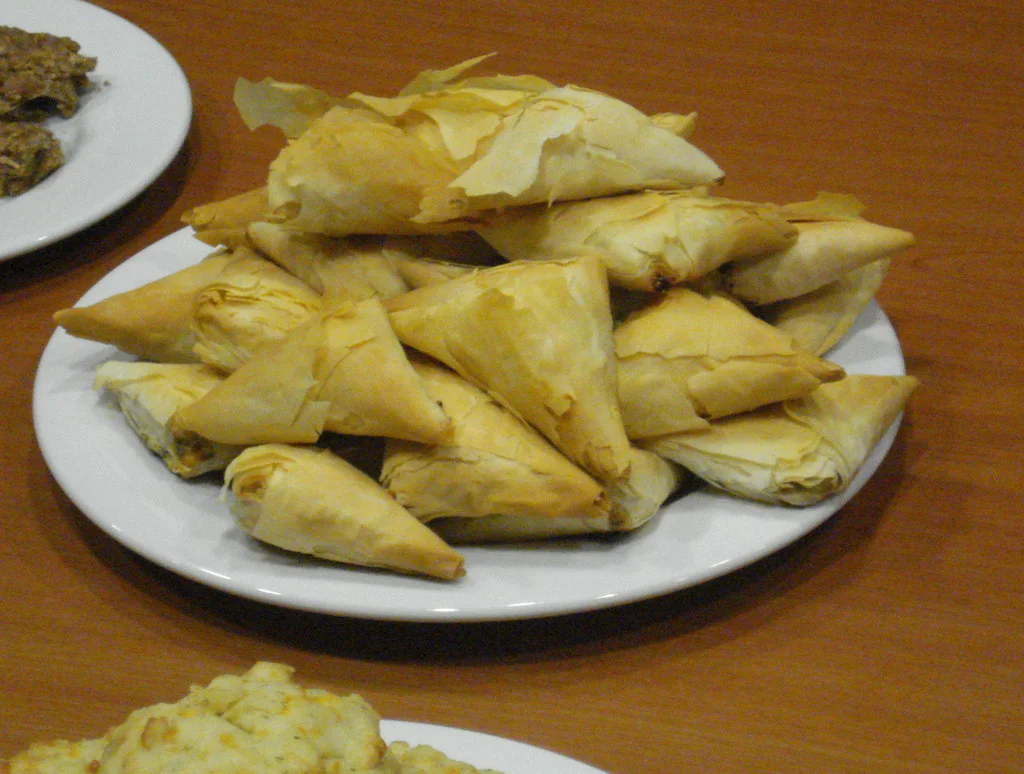 Les 20 plats et aliments grecs traditionnels (Baklava, Feta, Gyros, et plein d'autres délices) 19 Les 20 plats et aliments grecs traditionnels (Baklava, Feta, Gyros, et plein d'autres délices) - Les 20 plats et aliments grecs traditionnels (Baklava, Feta, Gyros, et plein d'autres délices)