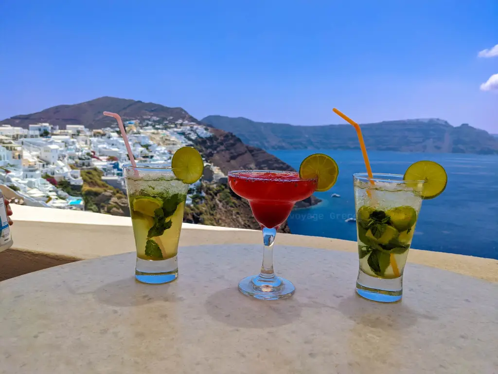 Visiter Oia le joyeux de Santorin, découvrez le village carte postal 1 Visiter Oia le joyeux de Santorin, découvrez le village carte postal - Visiter Oia le joyeux de Santorin, découvrez le village carte postal