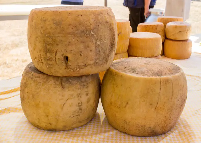 fromage naxos francesco de marco shutterstock