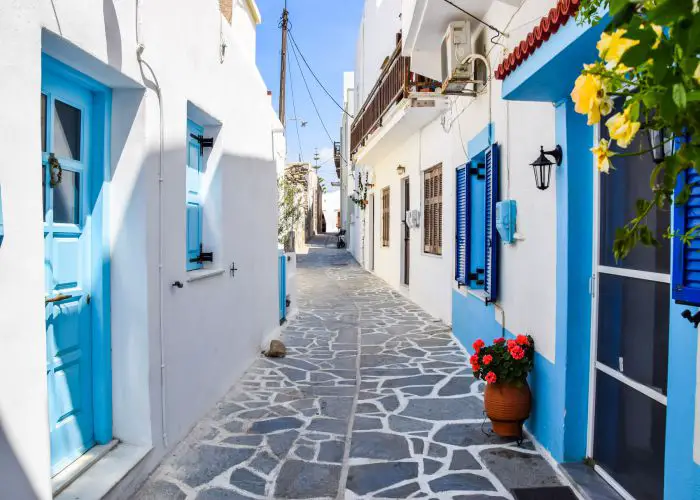 kastro vieille ville naxos Nicole Kwiatkowski shutterstock