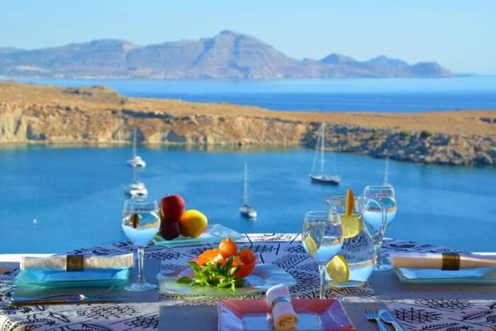 Les 12 meilleurs restaurants de Rhodes pour partir en mission alimentaire 5 Melenos Lindos