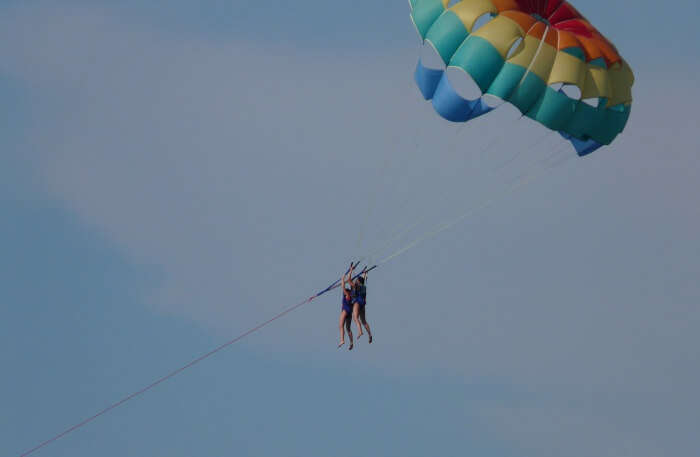 5 endroits où laisser le bonheur prendre le dessus 4 Parapente à Corfou