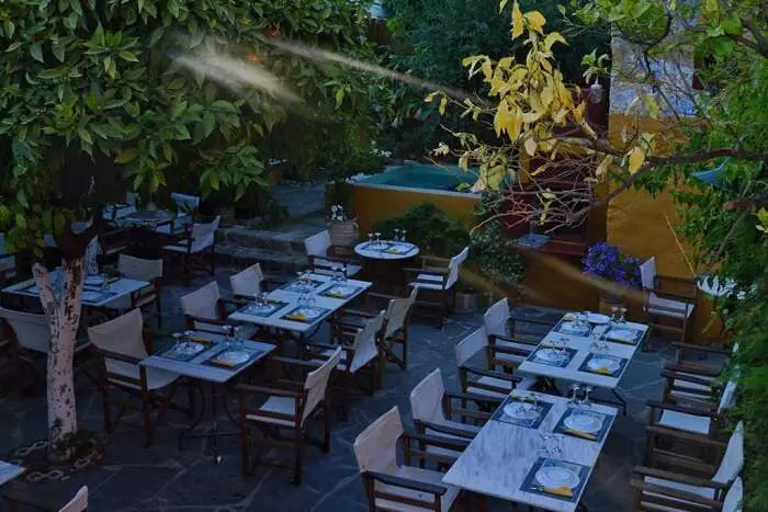 Les 12 meilleurs restaurants de Rhodes pour partir en mission alimentaire 1 Marco Polo Cafe